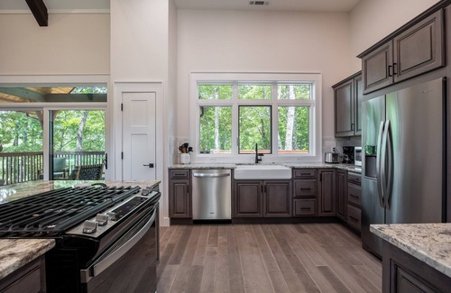 Glenville Casa | New Custom Home in Chinquapin Rich with Amenities