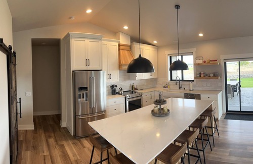 Desert Aire Casa | New Custom Multi Master + Sleeping Room Golf Course Home w/ Outdoor Living Area