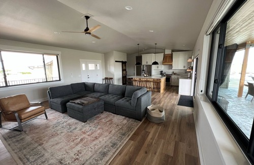 Desert Aire Casa | New Custom Multi Master + Sleeping Room Golf Course Home w/ Outdoor Living Area