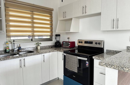 Zaragoza Casa | NEW! Cute home w/ pool & many children's amenities!