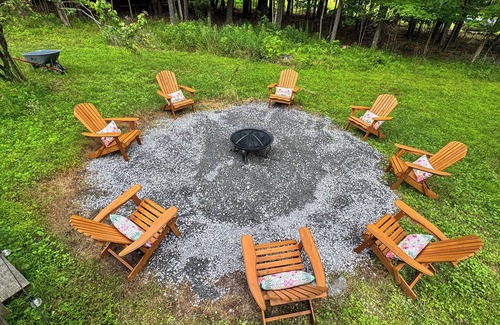 Saugerties Casa | New! Denniston Den, with game room, movie theater, fire pit and more. Close To HITS Horse show & Hunter Mountain skiing