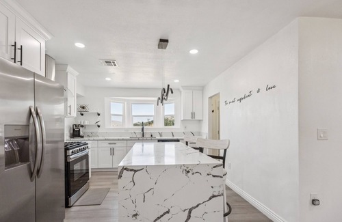 Stallion Springs Casa | NEW! Desert Mountain Escape with Private Hot Tub (A)