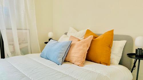 Monte Carlo City Centre Apartamento | New Designer Studio next to Casino Square with AC & Internet