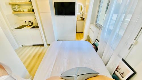 Monte Carlo City Centre Apartamento | New Designer Studio next to Casino Square with AC & Internet