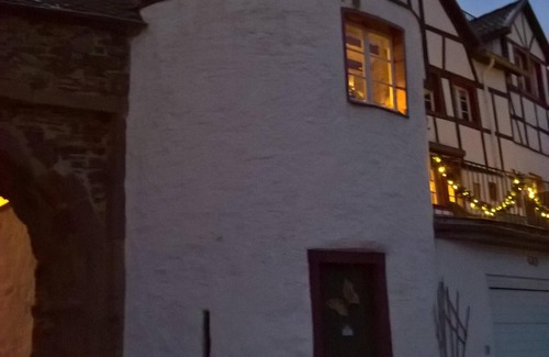 Reifferscheid Casa | NUEVO.: "Die kleine Burg", bar del castillo, cabina de infrarrojos, WiFi rápido,