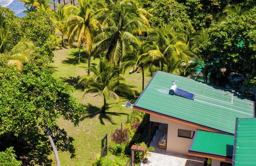 Savegre Casa | New DIRECT BEACHFRONT-7BR,7bath-close to Manuel Antonio, Dominical, whale’s tail