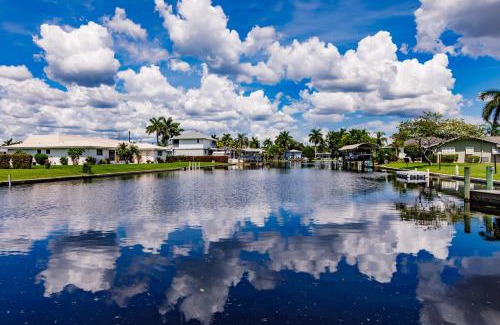 Fort Myers Casa | NEW! Dock Canal Family Home w/Pool & Gulf Access!