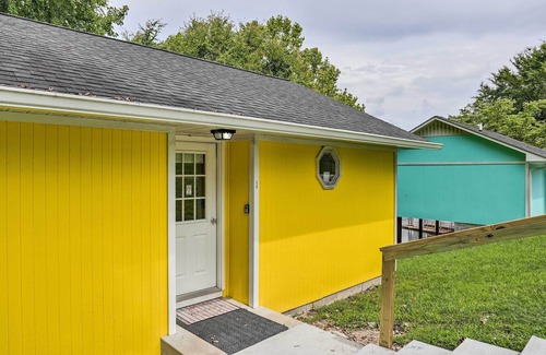 Winchester Cabina | Dog-Friendly Lakefront Cabin w/ Deck Dining!