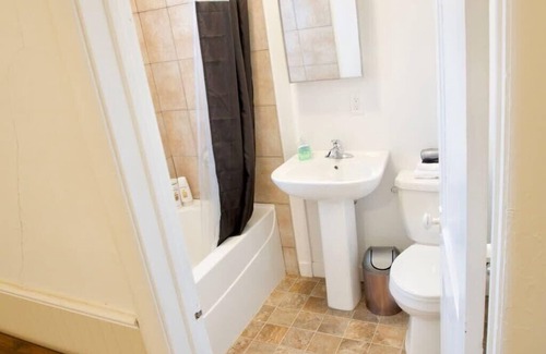 Moose Jaw Apartamento | NEW Downtown MJ Parking Near Tunnels, Casino & Spa Coffee