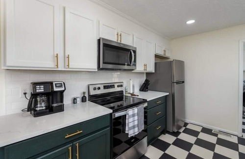Bluff City Casa | *NEW* Dragster Dream House: 3BD/2BA + Game Room
