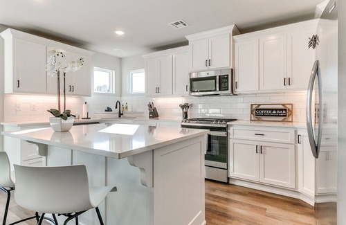 Broken Arrow Casa | New Dream Home in Broken Arrow!