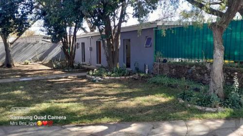 Mahikeng Casa | New Dreamland Guesthouse