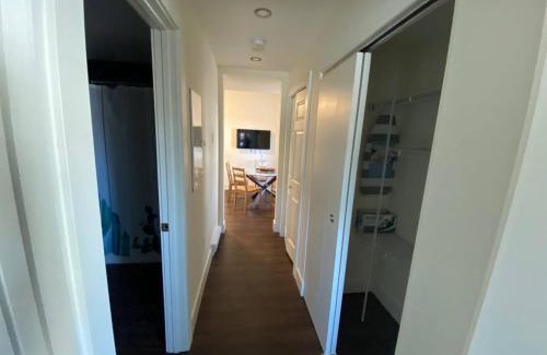 North Central Edmonton Apartamento | New Dt Apartment Walk To All