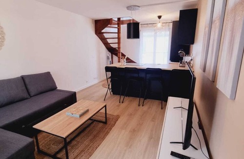 Neauphle-le-Chateau Apartamento | New duplex with parking