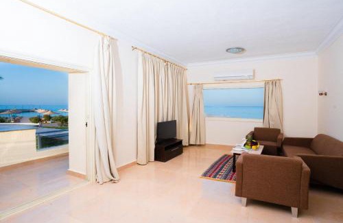 Village Road Complejo | New Eagles Aqua Park Resort