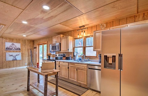 Ellijay Cabina | NEW! Ellijay Cabin w/ Hot Tub, Near Carters Lake!