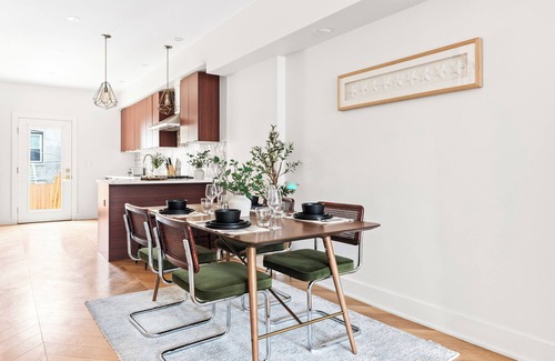 West Side Casa | NEW! Entire 3 Flrs Townhome w/Arcade; Under 10 Mins Drive to All Path Trains