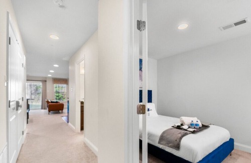 Hanover Apartamento | NEW! Entire Guest Suite | BWI AIRPT | Work & Play