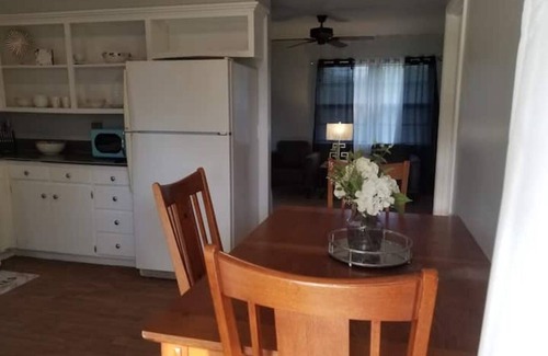 Broken Arrow Casa | *NEW*ENTIRE HOME IN ROSE DISTRICT*DINE*SHOP*FUN