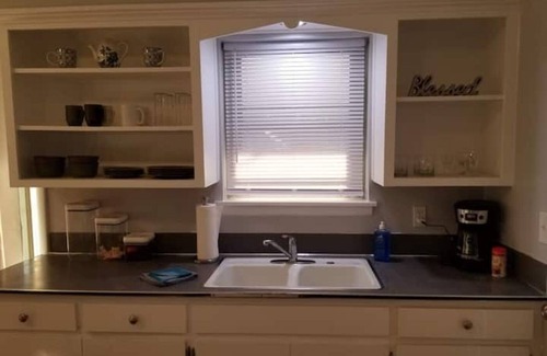 Broken Arrow Casa | *NEW*ENTIRE HOME IN ROSE DISTRICT*DINE*SHOP*FUN