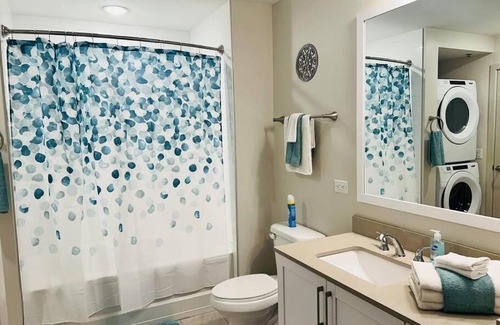 Westside Apartamento | New! Entire Modern Unit+Water View