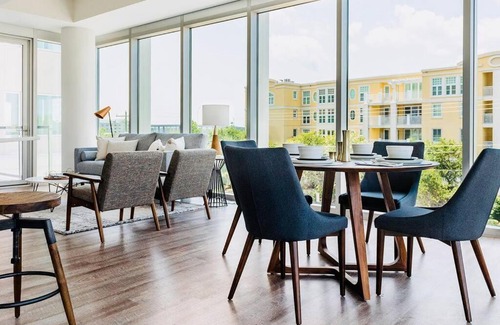 Westside Apartamento | New! Entire Modern Unit+Water View