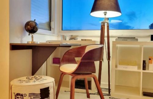 Linda-a-Velha Apartamento | NEW - Epic Design -AC, Balcony, Free Parking