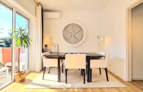 Linda-a-Velha Apartamento | NEW - Epic Design -AC, Balcony, Free Parking