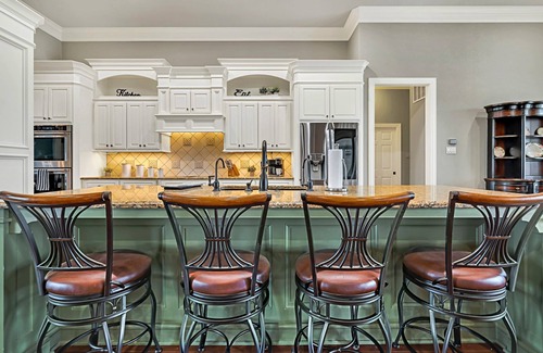 Lorena Casa | New Epic House-pool-theatre-hot Tub-game Room