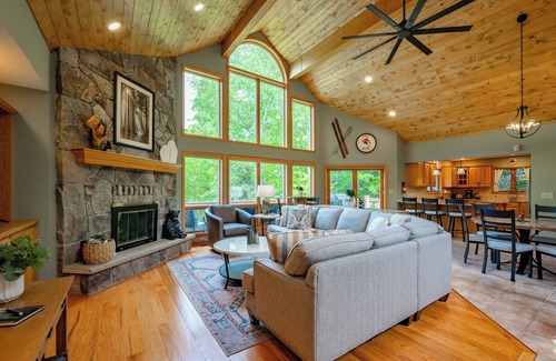 Mountainside Casa | New! Epic Lake Views, Games, Hot Tub Comfort & A/C