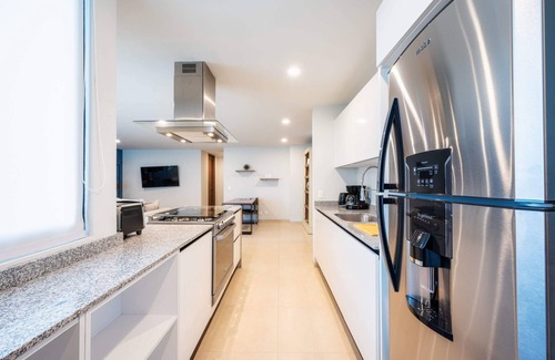 Coyoacán Condominio | NEW Equipped Condo w/GYM & Roof