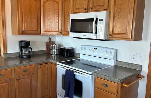 Laona Casa | New! Escape to the Northwoods on Silver Lake. Across from ATV/snowmobile trails
