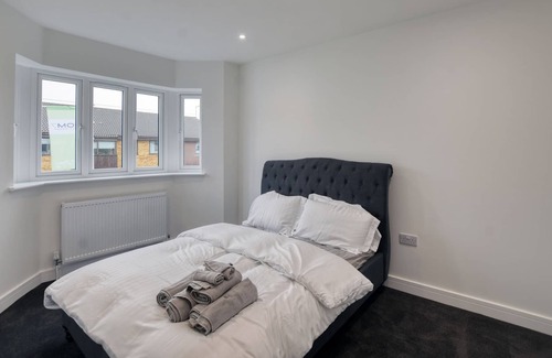 Southend-on-Sea Casa | New executive 4 bedroom home close to the beach