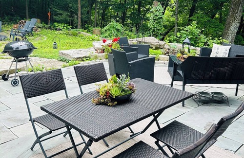 Hubertus Casa | NEW! Experience the Serene & Unique Blue Tree House – Hike, Relax & Lake Nearby
