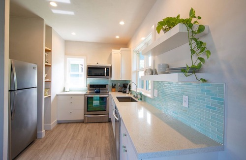 Kuau Cabaña | NEW FABULOUS Ku'au Ko 2 bed 2 bath beach ccottage- AC every room 1 mi to Paia