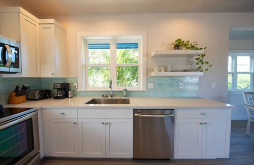 Kuau Cabaña | NEW FABULOUS Ku'au Ko 2 bed 2 bath beach ccottage- AC every room 1 mi to Paia