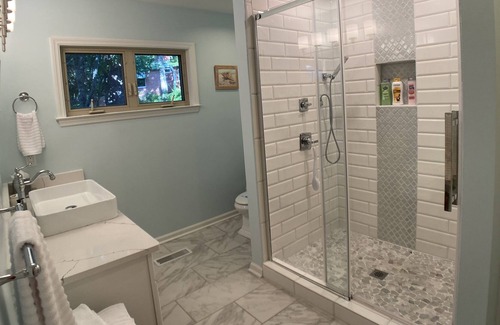 Hillcrest Casa | NEW! Family Home Centally Located, near great dinning, Zoo, Parks- NON SMOKING