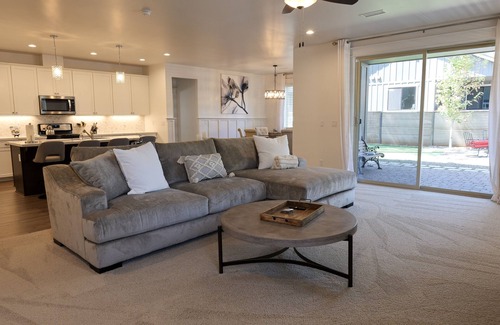 Flagstaff Casa | NEW Flagstaff single-story home with a beautiful backyard and Hot Tub!