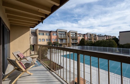 Caine Woods Condominio | New for 2024! Charming 2 Bedroom Condo with a Pool!