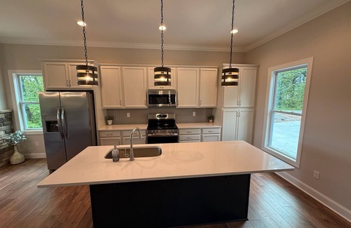 Nebo Casa | New four bedroom house with private dock on Lake James.