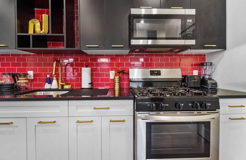 Ironbound District Apartamento | New! Free Parking 30% Off King bd NYC 30 Min W/D