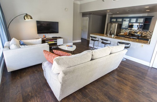 Lake Las Vegas Condominio | NEW: Freshly remodelled condo at Lake Las Vegas.