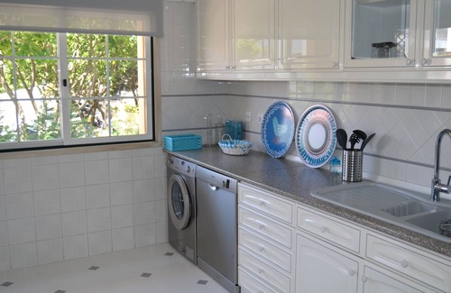 Cascais Apartamento | Joven y lleno de luz, ofrece golf, 3 dormitorios, 3 baños, A / C, hasta 8 personas