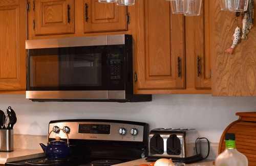 Fairfield Bay Casa | New Game Room! WiFi! King Bed! Family Friendly!