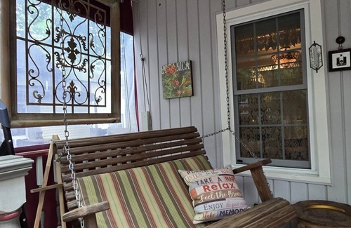 Mount Gretna Heights Cabaña | NEW! Getaway Day Cottage