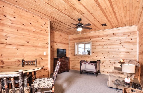 Minocqua Casa | NEW! Gorgeous 4 bedroom home on crystal clear Whitefish Lake!