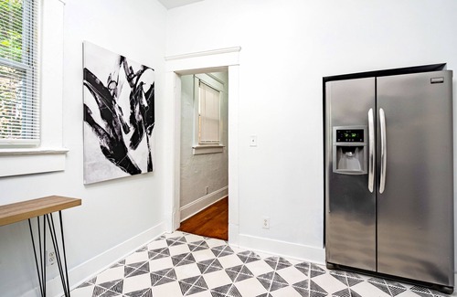 West End Casa | *NEW* Gorgeous Beltline Bungalow Centrally Located