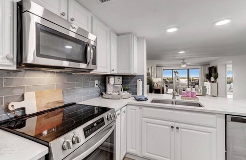 Amelia City Villa | 🏄🏻‍♂️NEW! Gorgeous Oceanfront Ground Floor Villa!