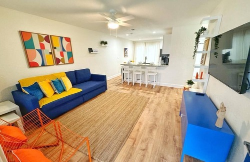 Port Orange Casa | NEW Gorgeous Sunshine-Up 6 Guests-Private Backyard
