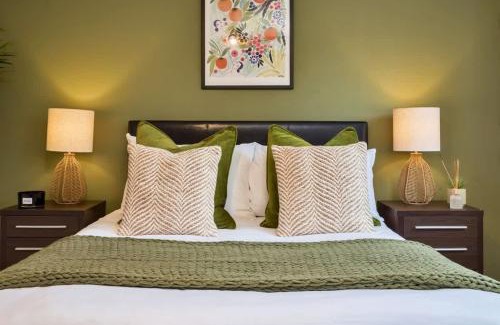 Hanley Casa | NEW Greydawn House - Stunning 4 Bedroom House in Stoke-on-Trent